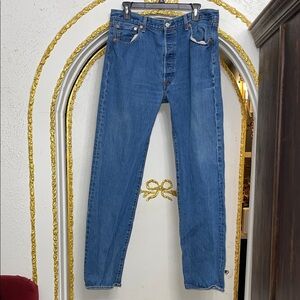 Levi’s 501 Button Fly Jeans Men’s 38x38 Straight Leg Medium Wash Classic Denin